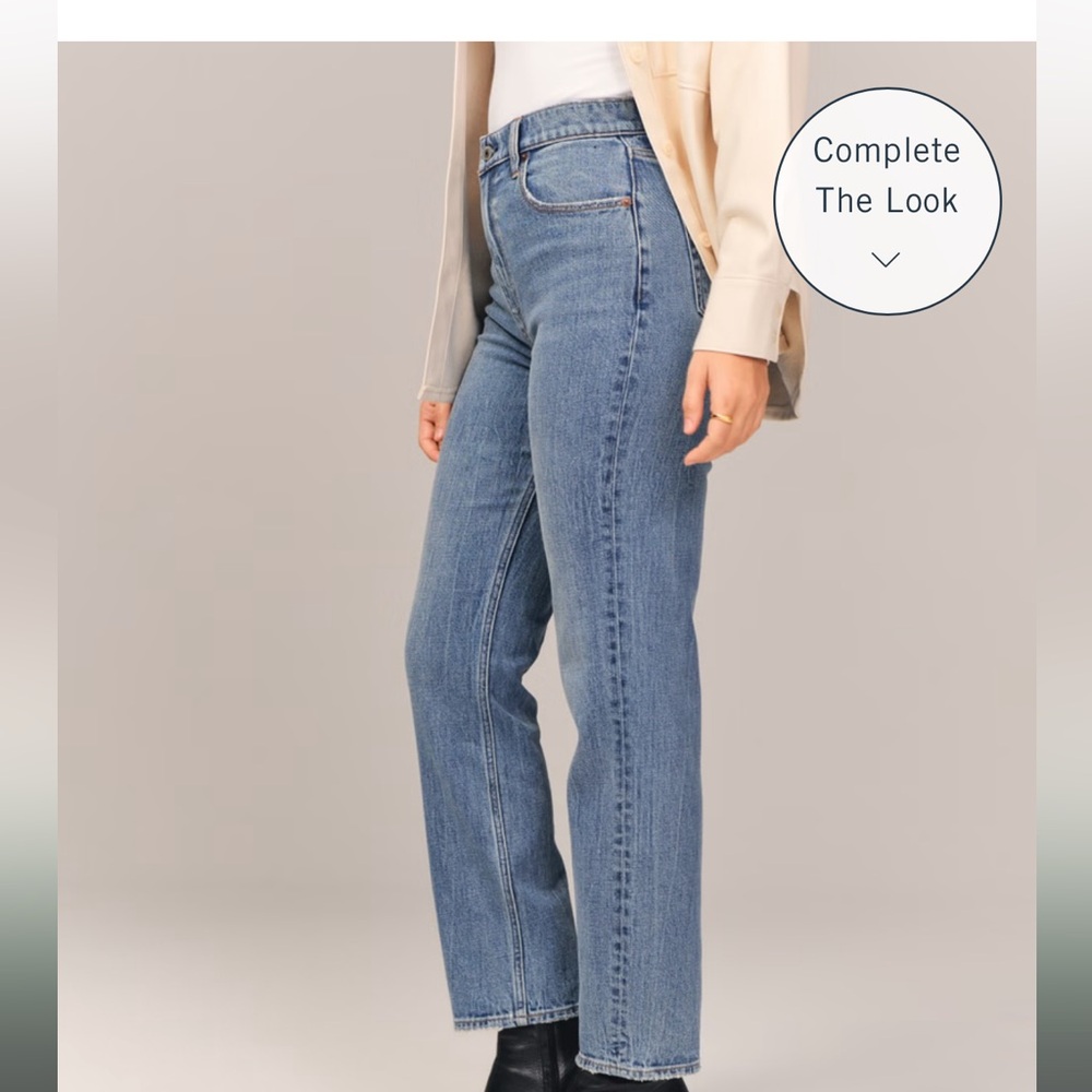 Abercrombie Ultra high rise 90s Straight Jean